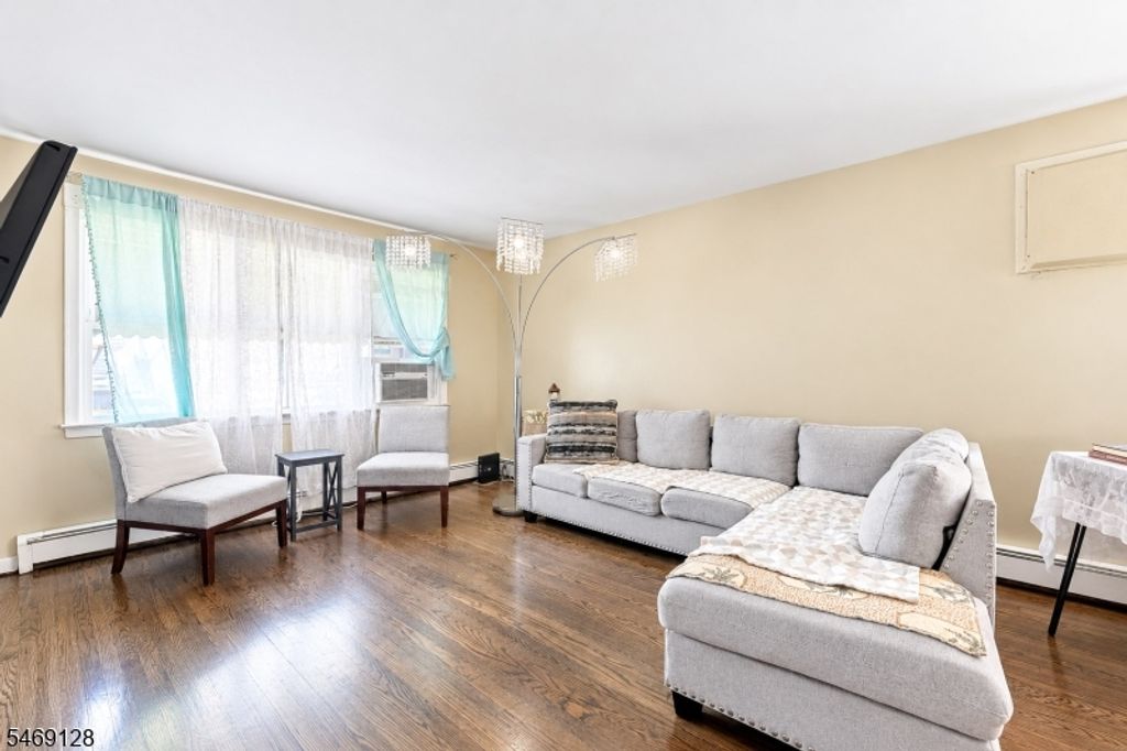 228 Laurel Ave, Kearny Town, NJ 07032 — photo 5