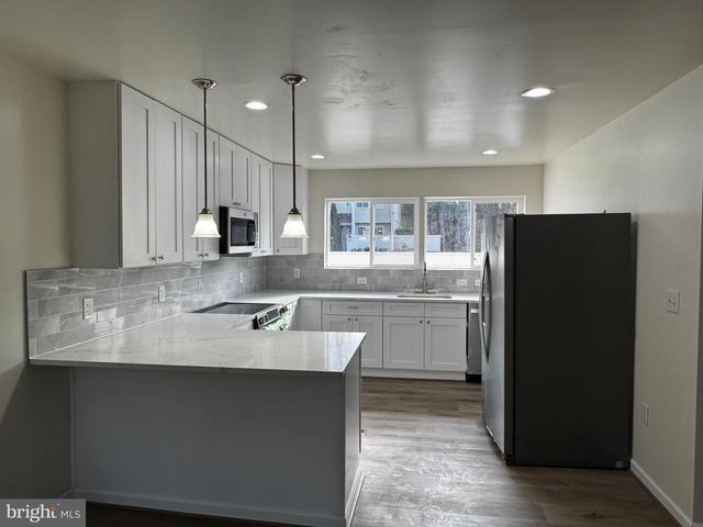 1920 OLD POST TER, Woodbridge, VA 22191