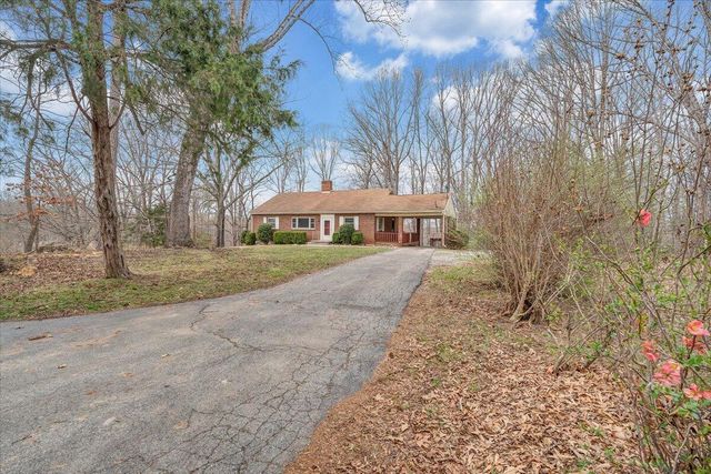 8793 Dickerson Mill RD, Moneta, VA 24121