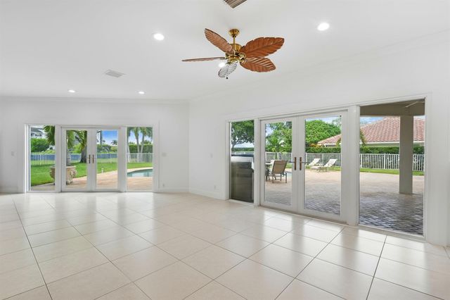 2801 Embassy Drive, West Palm Beach, FL 33401