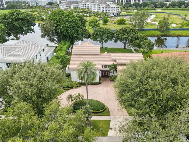 2801 Embassy Drive, West Palm Beach, FL 33401