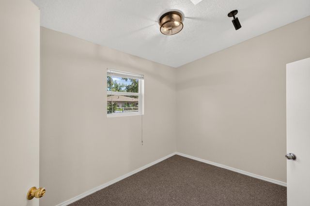 915 N Gabaldon Road, Belen, NM 87002