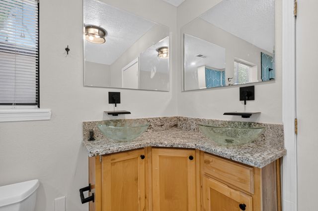 915 N Gabaldon Road, Belen, NM 87002