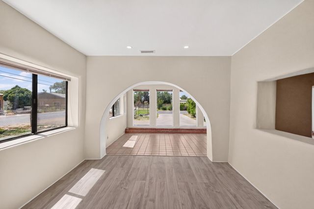 915 N Gabaldon Road, Belen, NM 87002