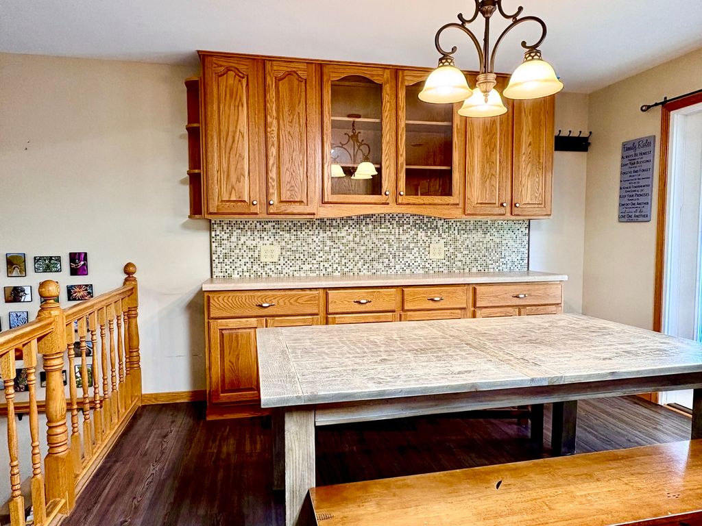 Image 12 of property listing at 1335 Schwartz Road, Centralia, IL 62801