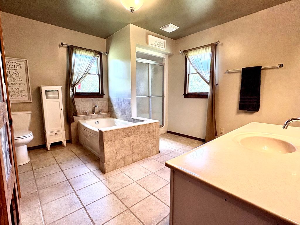 Image 28 of property listing at 1335 Schwartz Road, Centralia, IL 62801