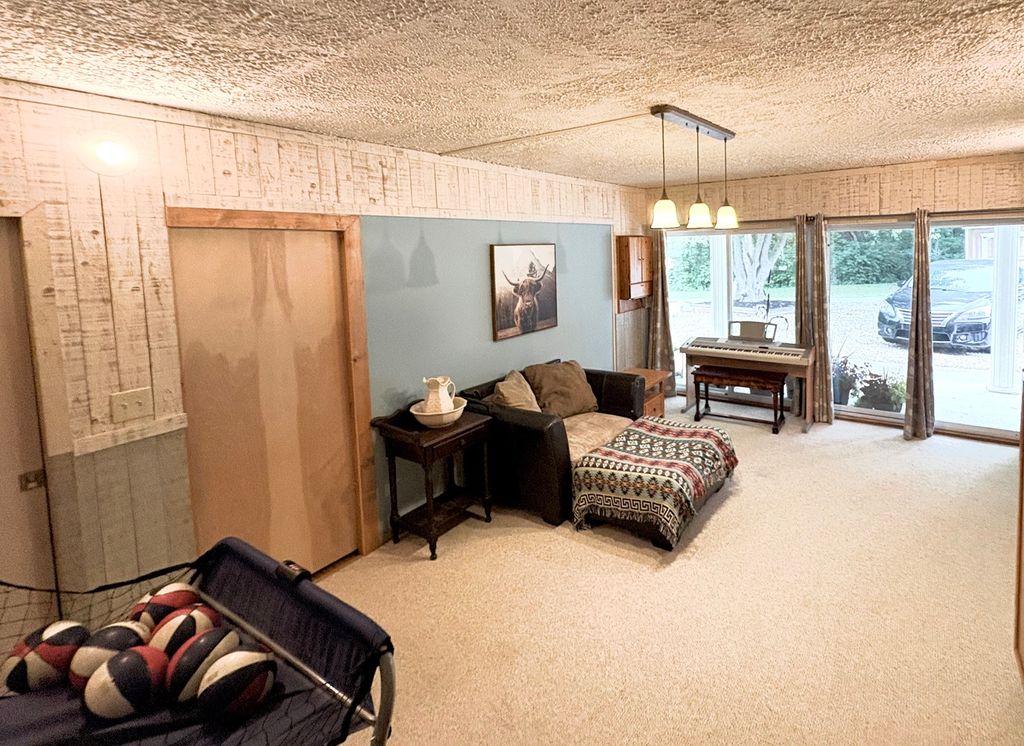 Image 38 of property listing at 1335 Schwartz Road, Centralia, IL 62801