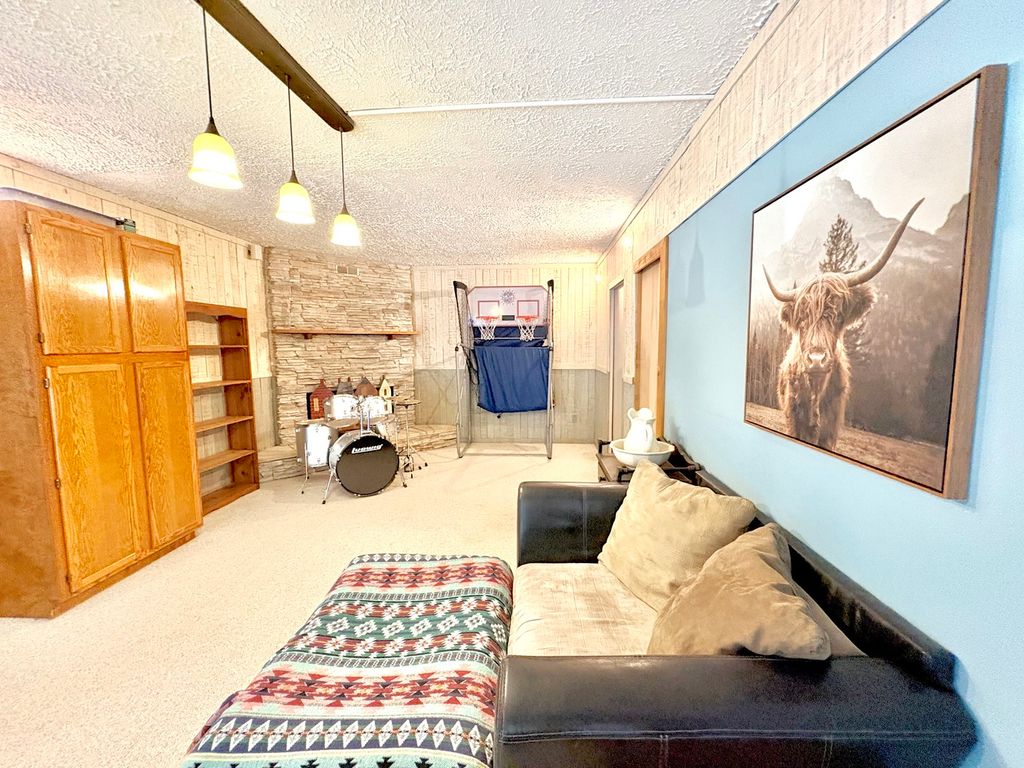 Image 39 of property listing at 1335 Schwartz Road, Centralia, IL 62801