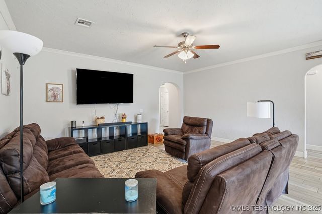 2621 W Tucson Court, Broken Arrow, OK 74011