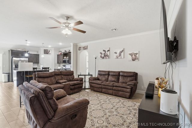 2621 W Tucson Court, Broken Arrow, OK 74011