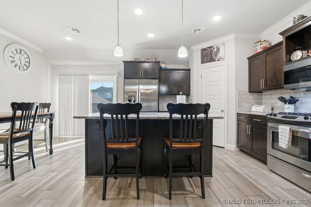 2621 W Tucson Court, Broken Arrow, OK 74011