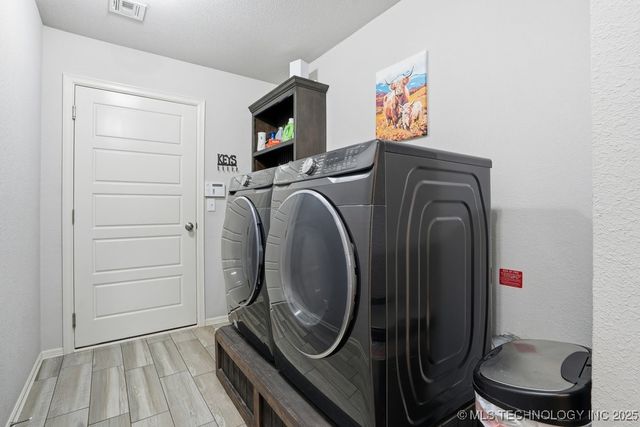 2621 W Tucson Court, Broken Arrow, OK 74011