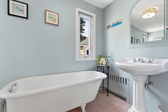 37 Lewis St, Everett, MA 02149