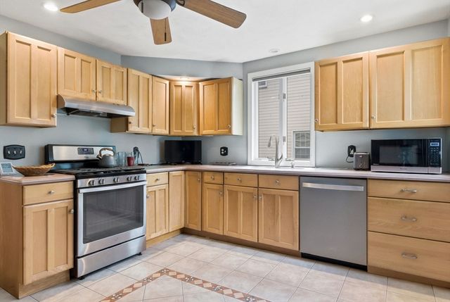 37 Lewis St, Everett, MA 02149