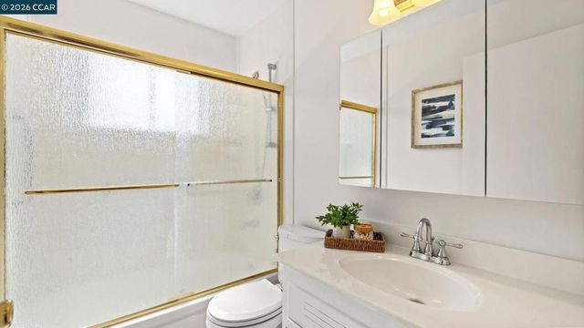 5515 Pennsylvania Blvd, Concord, CA 94521