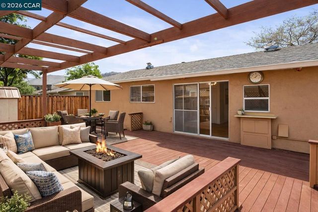 5515 Pennsylvania Blvd, Concord, CA 94521