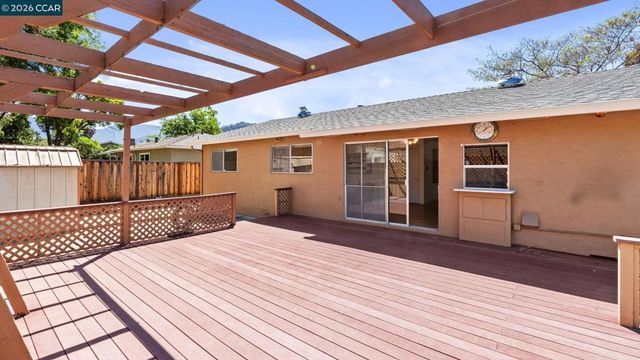 5515 Pennsylvania Blvd, Concord, CA 94521