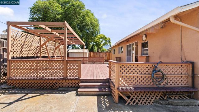 5515 Pennsylvania Blvd, Concord, CA 94521