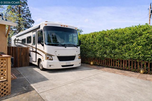 5515 Pennsylvania Blvd, Concord, CA 94521