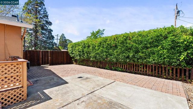 5515 Pennsylvania Blvd, Concord, CA 94521