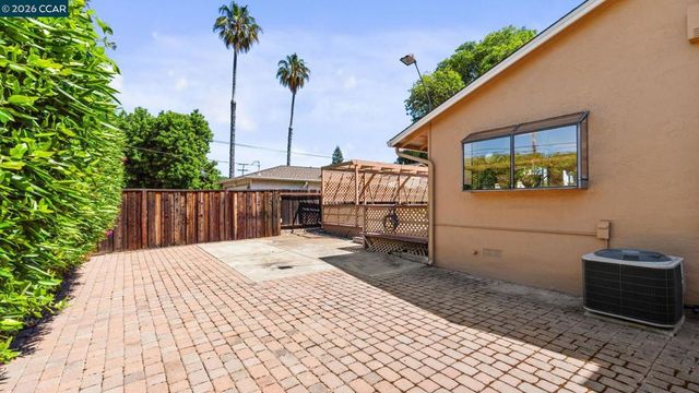 5515 Pennsylvania Blvd, Concord, CA 94521