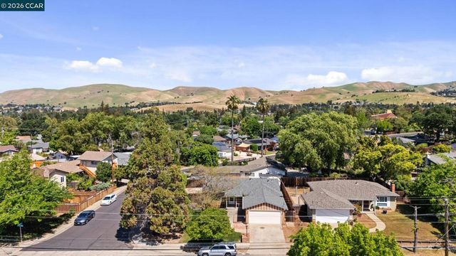 5515 Pennsylvania Blvd, Concord, CA 94521