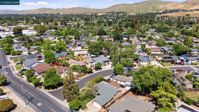 5515 Pennsylvania Blvd, Concord, CA 94521