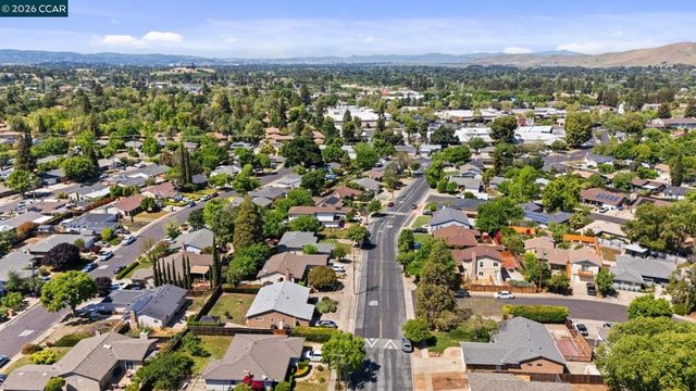 5515 Pennsylvania Blvd, Concord, CA 94521