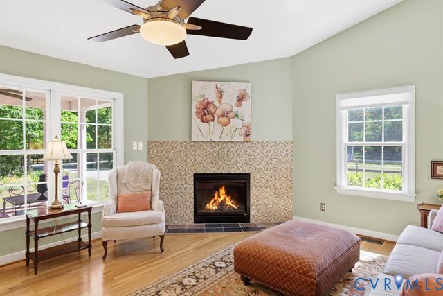 4005 W Chapel Dr, Goochland, VA 23063