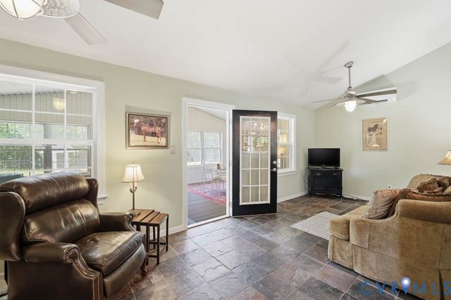 4005 W Chapel Dr, Goochland, VA 23063