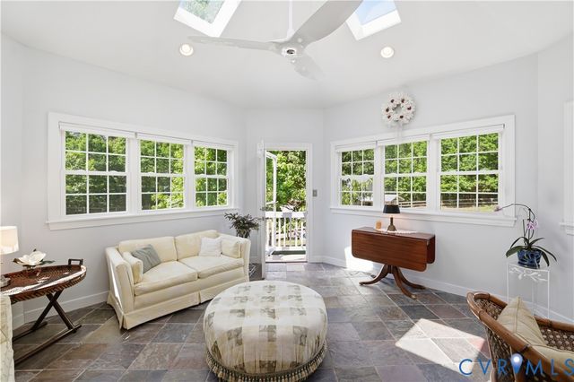 4005 W Chapel Dr, Goochland, VA 23063