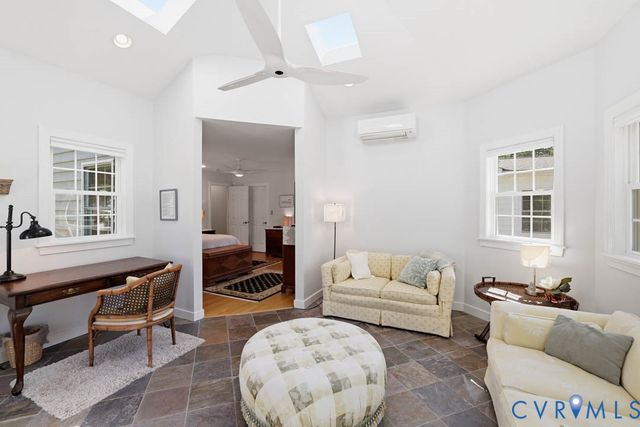 4005 W Chapel Dr, Goochland, VA 23063