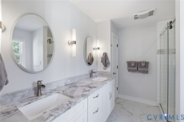 4005 W Chapel Dr, Goochland, VA 23063