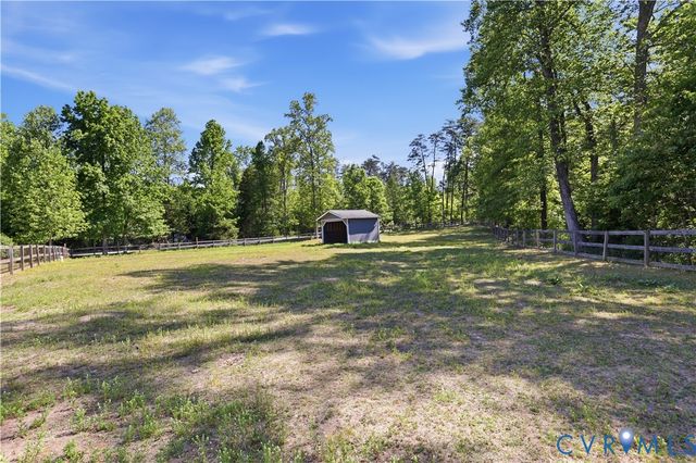 4005 W Chapel Dr, Goochland, VA 23063