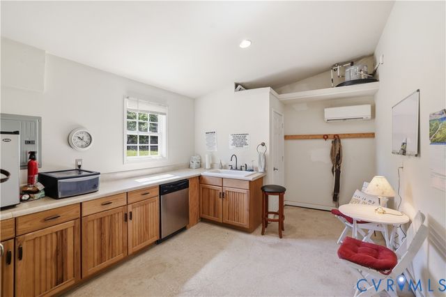 4005 W Chapel Dr, Goochland, VA 23063