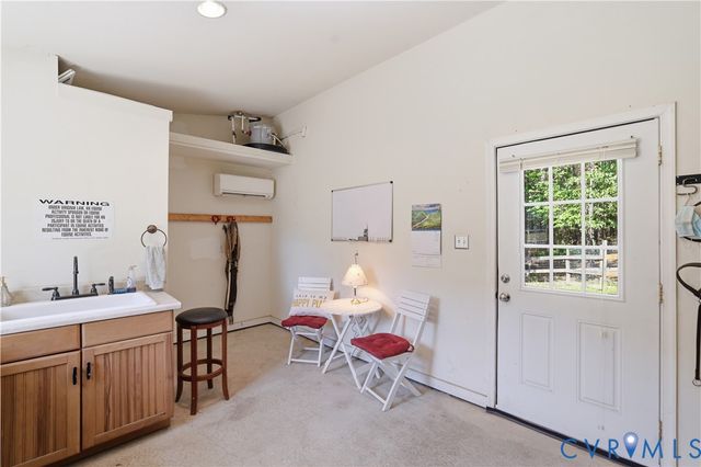 4005 W Chapel Dr, Goochland, VA 23063