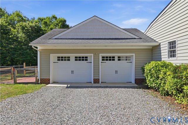4005 W Chapel Dr, Goochland, VA 23063