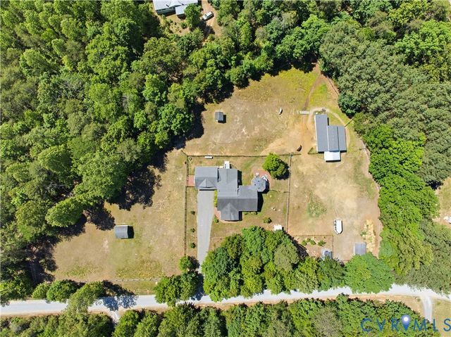 4005 W Chapel Dr, Goochland, VA 23063