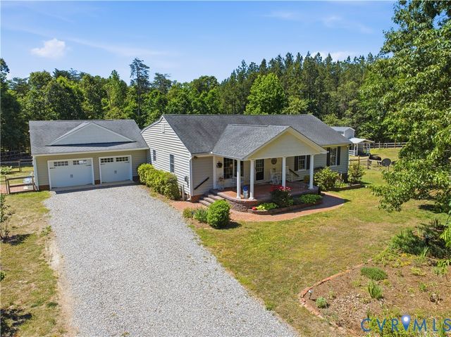 4005 W Chapel Dr, Goochland, VA 23063