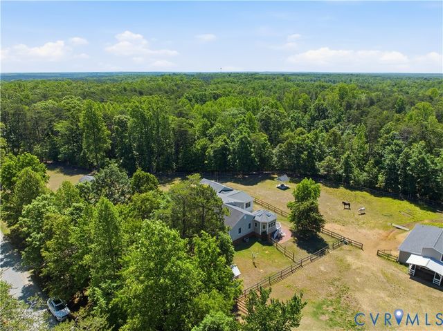 4005 W Chapel Dr, Goochland, VA 23063