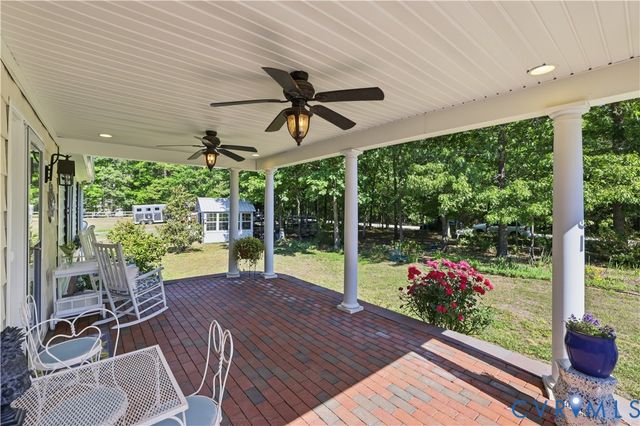 4005 W Chapel Dr, Goochland, VA 23063