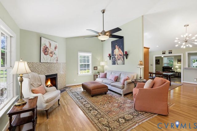 4005 W Chapel Dr, Goochland, VA 23063