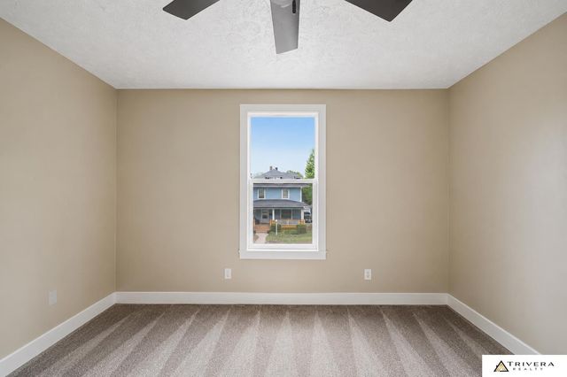 2711 Sumner Street, Lincoln, NE 68502