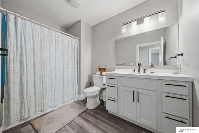 2711 Sumner Street, Lincoln, NE 68502