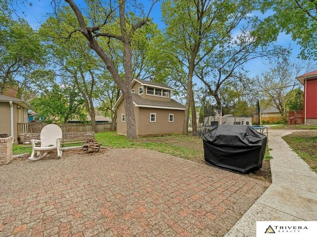 2711 Sumner Street, Lincoln, NE 68502