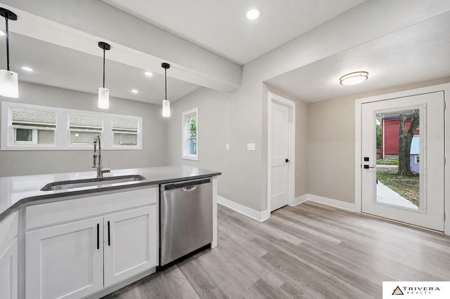 2711 Sumner Street, Lincoln, NE 68502