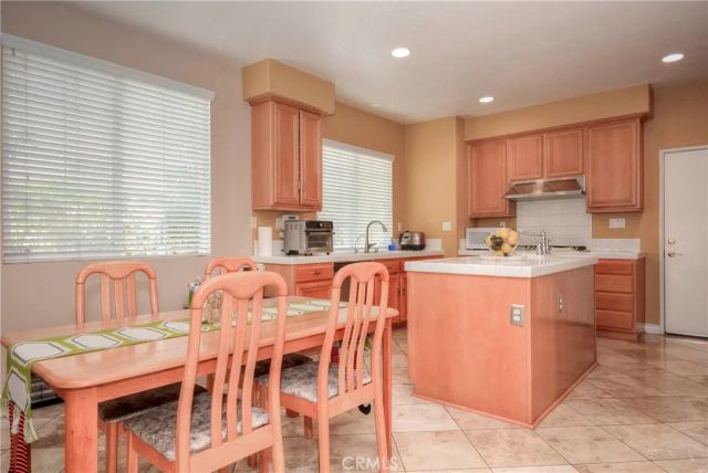 32 Via De La Valle, Lake Elsinore, CA 92532