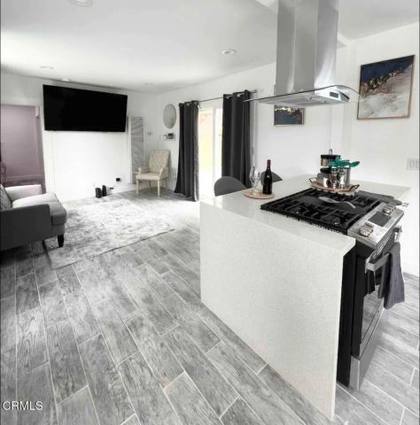 1010 N Ventura Avenue, Oak View, CA 93022