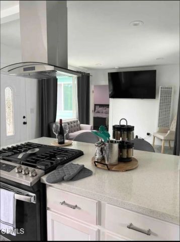1010 N Ventura Avenue, Oak View, CA 93022