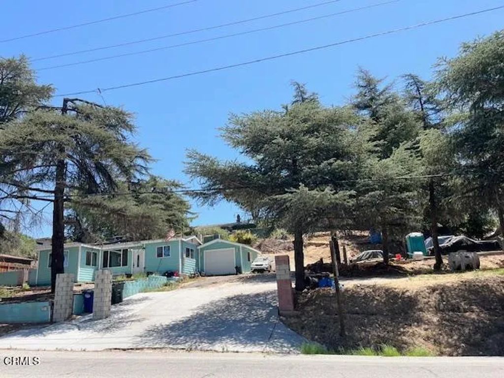 1010 N Ventura Avenue, Oak View, CA 93022